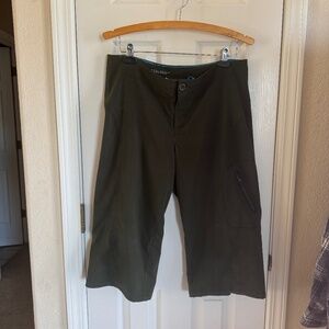 Columbia Omni Shield Capri pants Olive